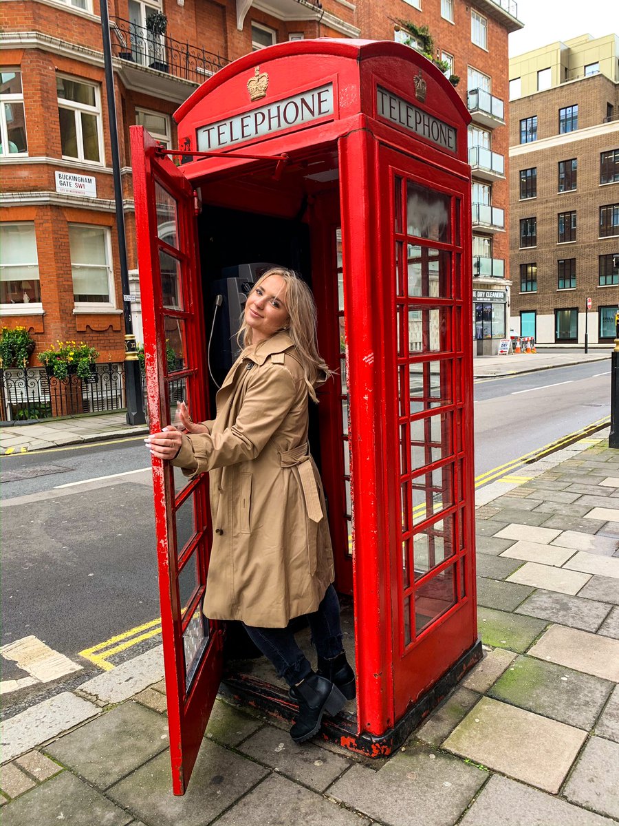 _mmorg's tweet photo. senior sunday from london☎️ https://t.co/jrf2uANSPI
