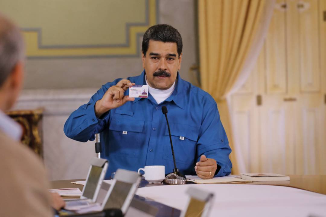 CarnetDLaPatria's tweet photo. Desde la próxima semana a través del Carnet de la Patria se otorgarán bonos especiales dirigidos a los trabajadores de la economía informal y sector privado. Así lo informó el Pdte @NicolasMaduro @CarnetDLaPatria  #PrevenciónYSolidaridad https://t.co/9DrJNsVRw7