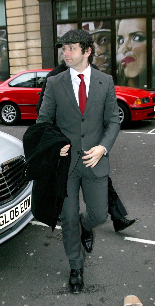 7 photos of Michael arriving at the Radio One Studios, 2009  http://michael-sheen.com/photos/thumbnails.php?album=601