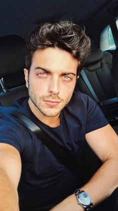 -Gianluca Ginoble-When he winked performing Grande Amore a part of my body started pulsating