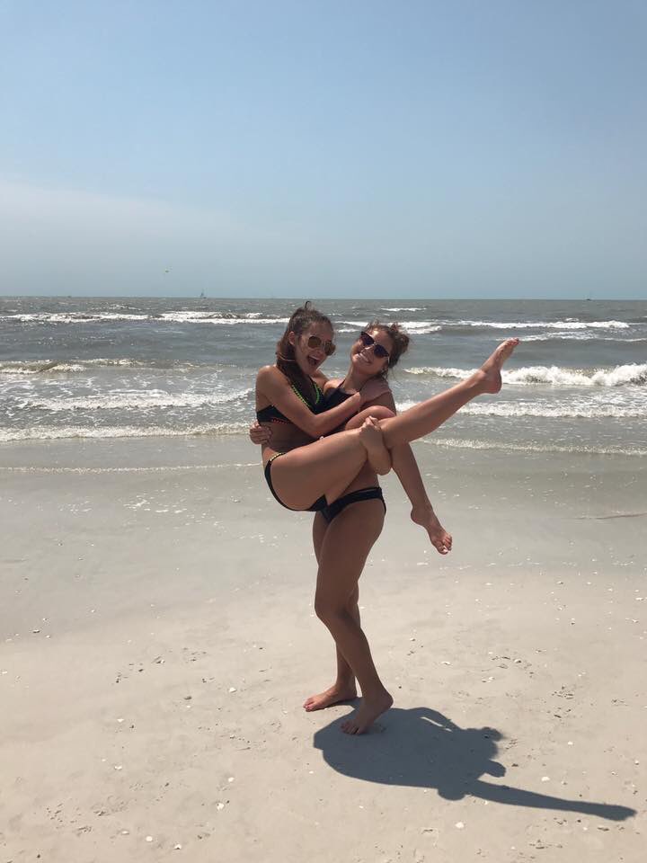 maggiecampeau's tweet photo. happy birthday taylor rae!! miss you lots, hope u had a great day 🥰  @tayrae322 https://t.co/ZEVkbCaynd