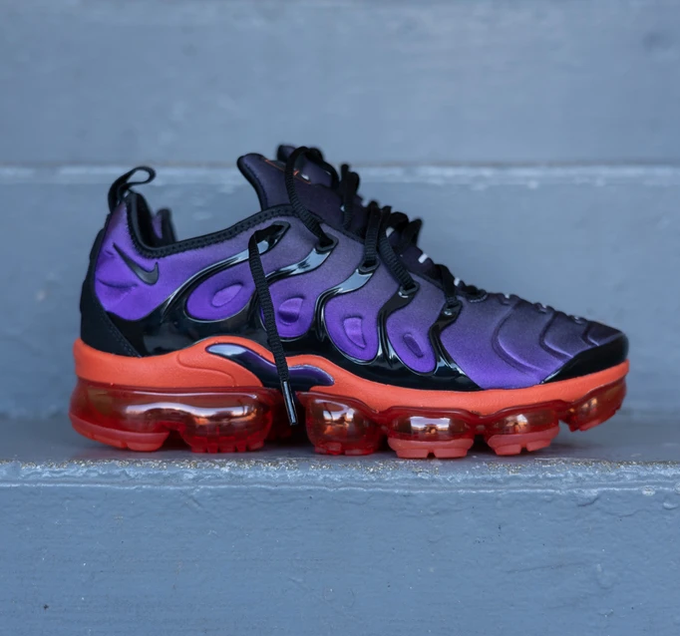 nike vapormax voltage purple