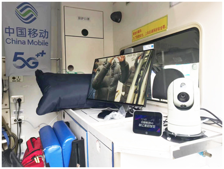 globaltimesnews's tweet photo. #China is using #5G tech in its fight against #coronavirus
- Netizens watch the construction of #Huoshenshan live, streamed via 5G network
- Doctors across China launch remote 5G video consultation 
- 5G-powered temperature screening machines installed in airports, train stations https://t.co/I9UGcZaoBj