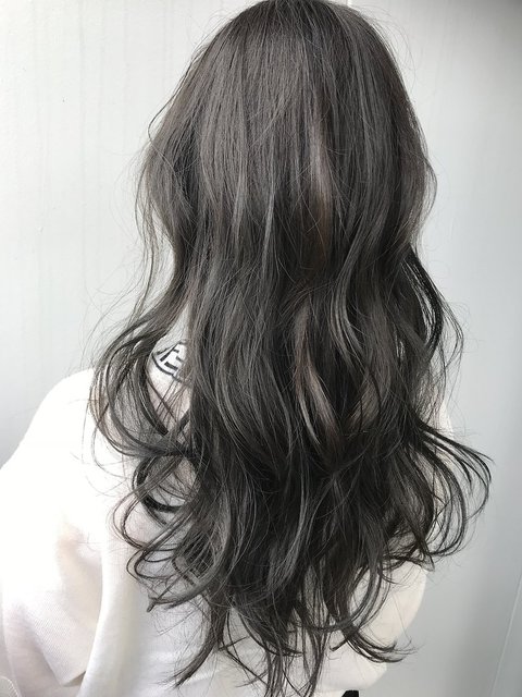 ホットペッパービューティー Twitter પર ブルネット って知ってる ブルネットカラー とは 黒髪 栗色のヘアカラーのこと 聞き馴染みがないかもしれないけど 実は日本人の地毛に近く 取り入れやすいカラー 海外ではブロンドからカラーチェンジ