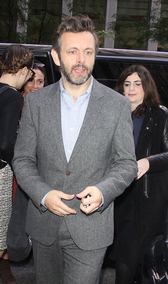 5 photos of Michael arriving at SiriusXM Radio studios, 2013  http://michael-sheen.com/photos/thumbnails.php?album=604