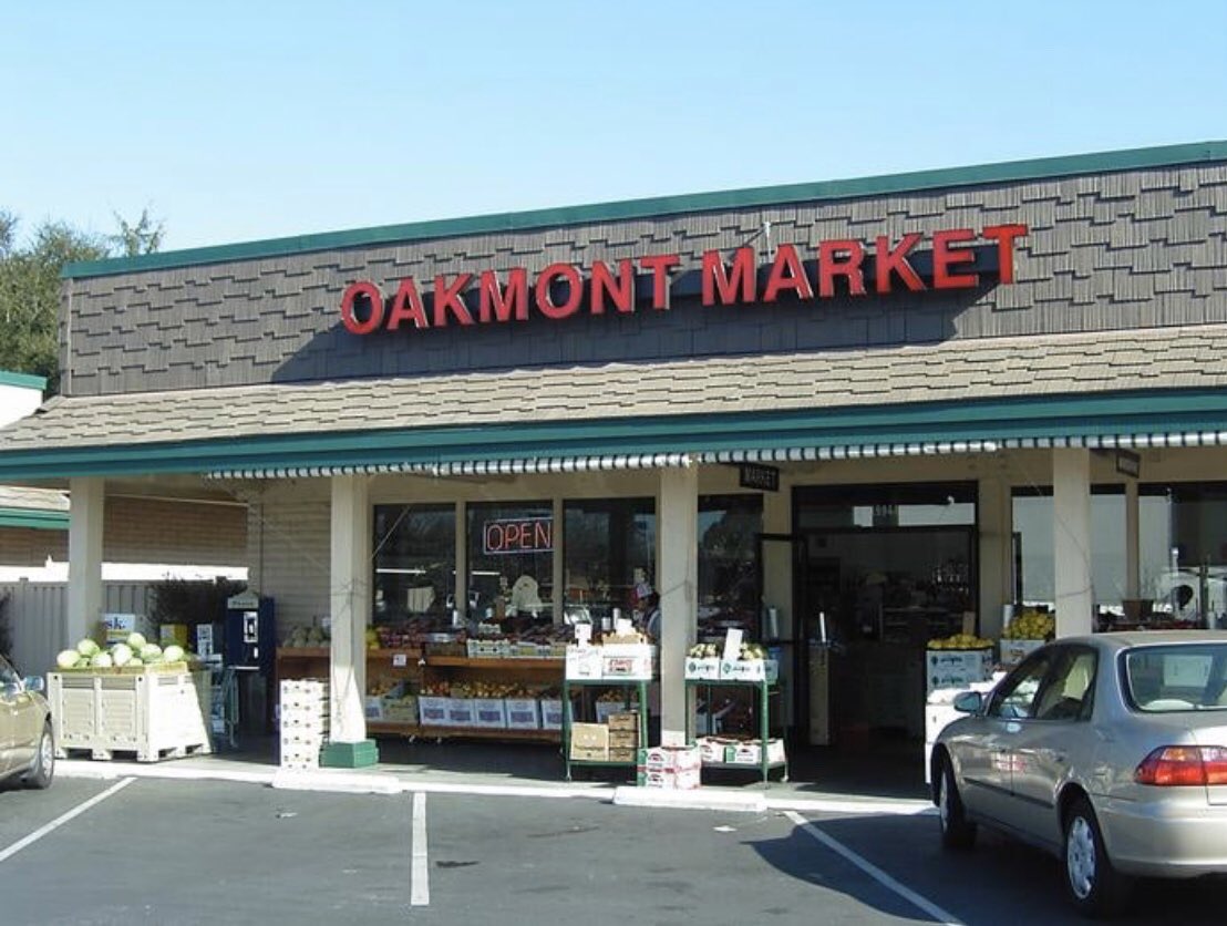 ChineseAZ's tweet photo. #Breaking #HateCrime A #Chinese lady’s hurtful experience at @oakmont_produce in #Cupertino, CA, when both the cashier and other 𝘾𝙐𝙎𝙏𝙊𝙈𝙀𝙍𝙎 yelled to her to get out of the store: “you came from China and you are the one brought the #virus here". https://t.co/EIJKgAhVnY https://t.co/fTWw8Nbmy9