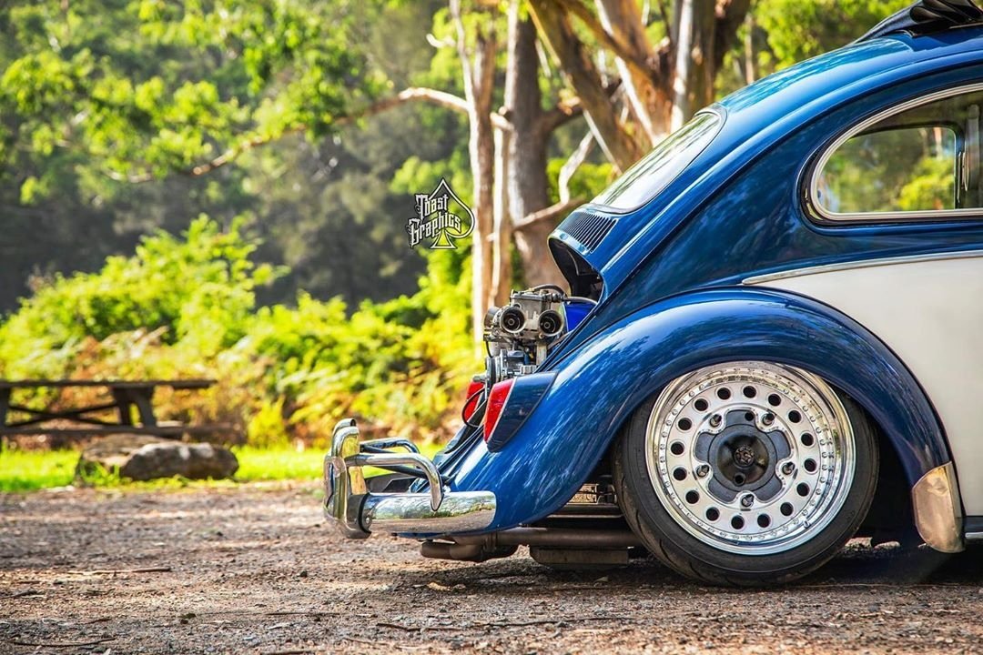 Reece, there's a robot in your engine bay...
📸 @toast_graphics #pasmag #tunerbattlegrounds #hotimportnights #hotimportnightsau #toyotires #rotiform #accuair #elevel #wearelikewise #rothfink #sparesboxarmy #hotvws #limebug #turbo #beetle #vw #volkswagen