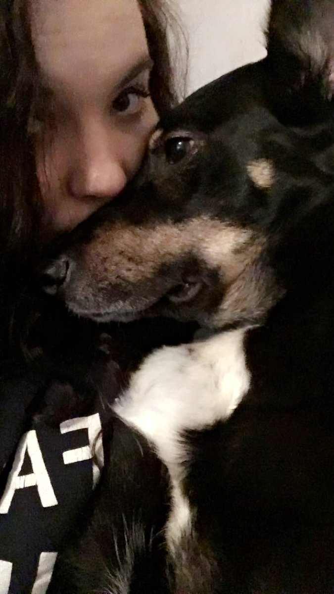 _botruc's tweet photo. Au revoir mon petit coeur. Tu me manque déjà et crois moi jamais je t'oublierai. Si precieuse, le soleil de ma vie jusqu'au bout. 
A jamais. Bébé Magguy 😭❤ https://t.co/kLvjA9wiyY