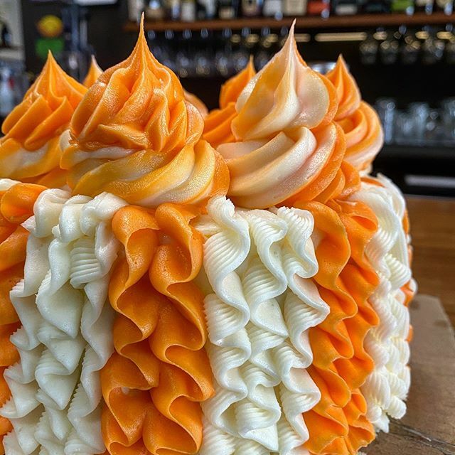 Orange creamsicle cake 🍰SOLD🍰 ift.tt/39dlKAa