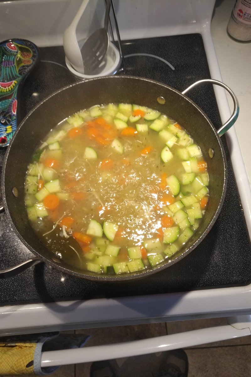 Chicken soup again!! Used to go my uncle's farm to help combine etc!! Soup every day!! Farmers know how to live!!!