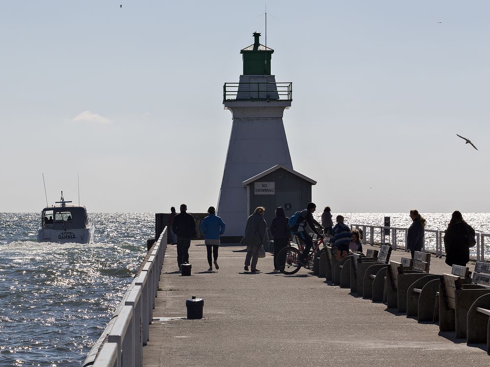 COVID-19 -- Piers, parks, playgrounds off limits to gatherings of more than 10 people in Haldimand-Norfolk    bit.ly/3bgUlyE <a href="/NorfolkCountyCA/">Norfolk County</a> <a href="/HaldimandCounty/">Haldimand County</a>  @HNHealthUnit #COVID19