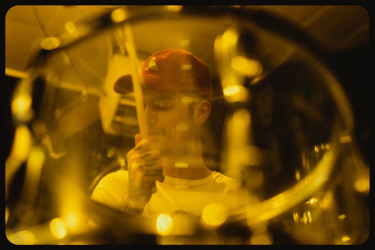 Crooked Looks (@thecrookedlooks) on Twitter photo 