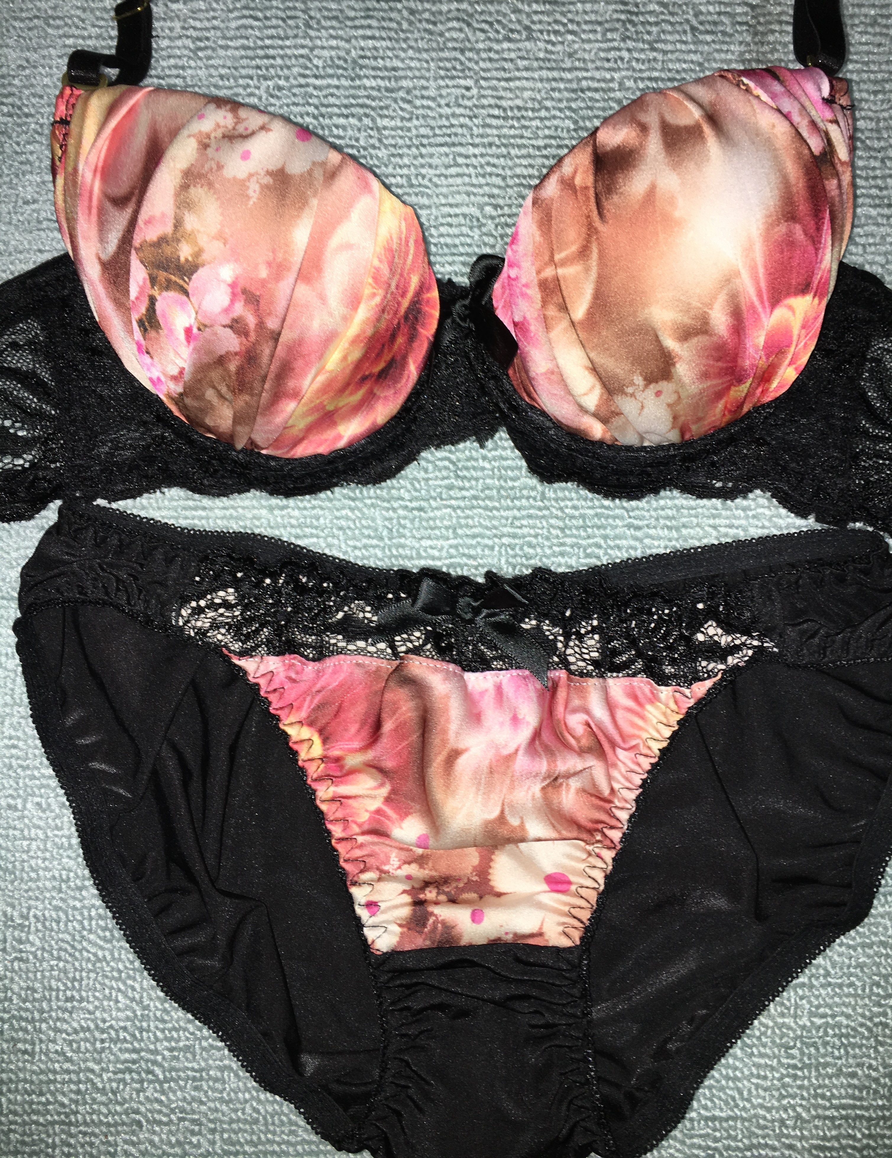 妹のパンツぶっかけ 