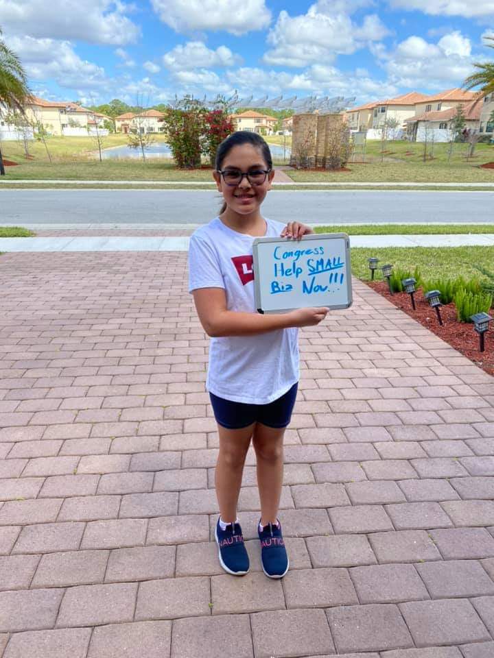 Hue_Chen's tweet photo. #SmallBusiness makes up 1/2 of our employment and they are suffering greatly! Help them out. I challenge the following to post their own pic and use # below: @GovRonDeSantis @RosemaryOHara14 @Juliea712
#HelpSmallBizChallenge, #DontLetSmallBizDie, #CongressHelpSmallBiz https://t.co/4YRMRti8dU
