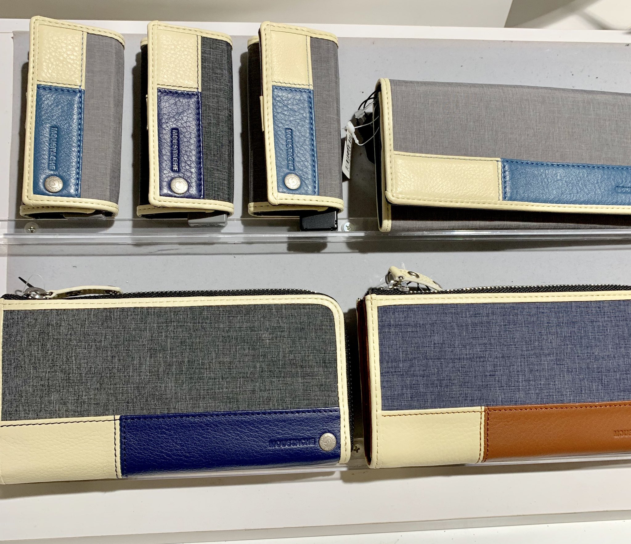 大宮ロフト ロフトオリジナルデザインの財布 キーケース ムスタッシュ は 新入学や新生活のギフトにオススメ アイボリー色の革は 荷物が多くなりがちな新生活のバッグの中でも見つけやすそう 男女ともに使えるデザインにも注目です 大宮ロフト ロフトオリジナルデザインの財布 キーケース ムスタッシュ は 新入学や新生活のギフトにオススメ アイボリー色の革は 荷物が多くなりがちな新生活のバッグの中でも見つけやすそう 男女ともに使えるデザインにも注目です