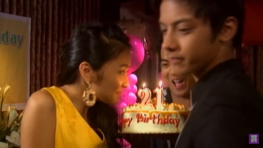 _missbeatriz_'s tweet photo. How they met                How I met
KathNiel                          KathNiel https://t.co/fA5Ta3Wtha
