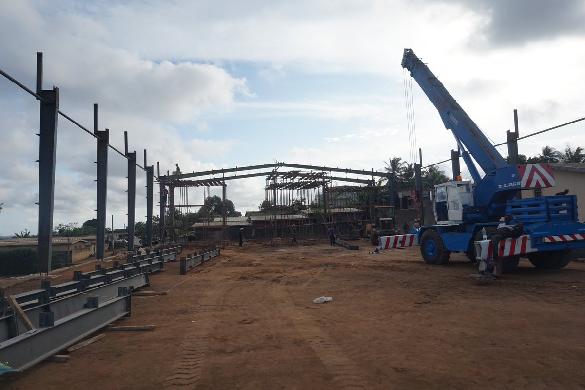 wjlprefabhomes's tweet image. pharmaceutical factory in Côte d&apos;Ivoire Abbey #SteelStructurePlant
Size: 50m*24m*8.1m
Material:steel column,steel beam: H-beam &amp;amp; purline: galvanized c steel &amp;amp; surrounding part: sandwich panel 
We will offer you free design and quotation as your idea

wjlsteelstructure.com