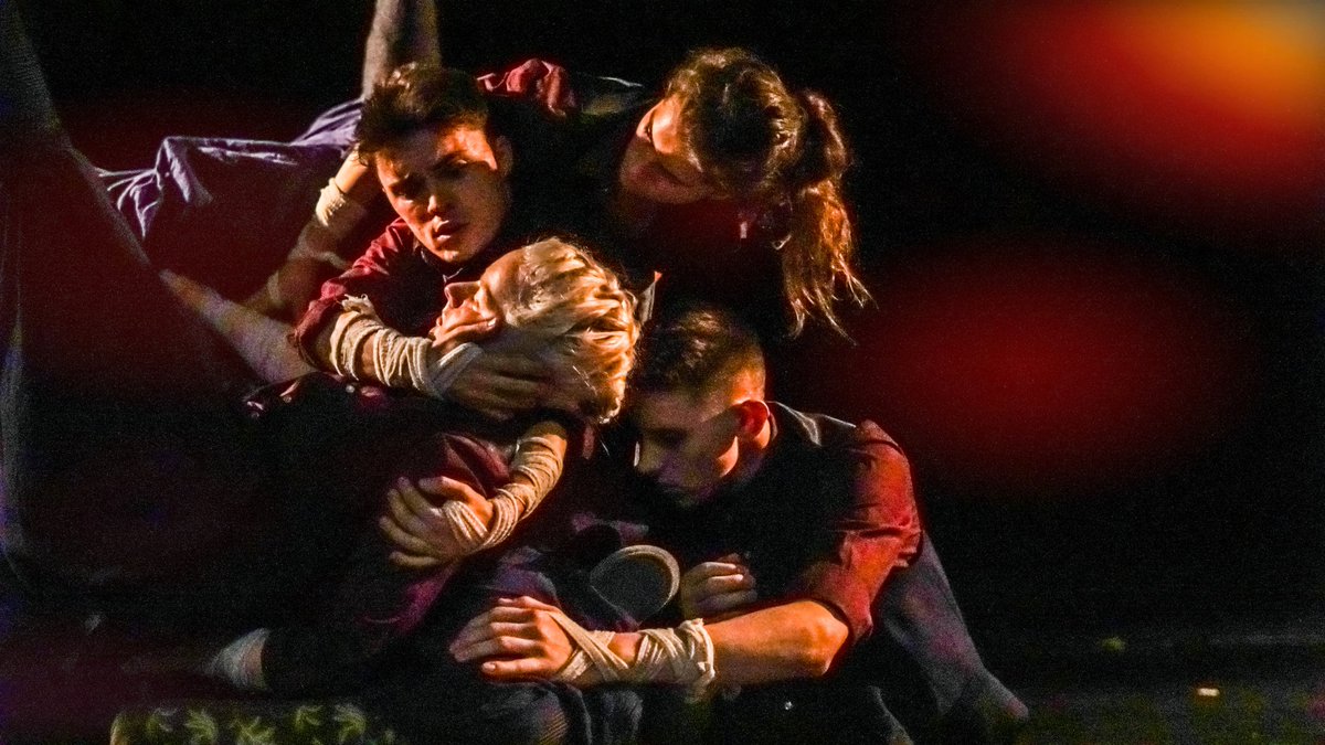 project_lockout's tweet image. The questions after our early morning walk: What theatrical ideas come from isolation?  What needs to be recorded and documented?  What will we write? #projectlockout #artistsinisolation