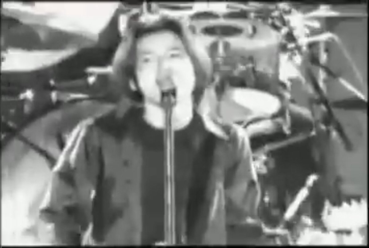 小山田織音 Sur Twitter ミスチルのライブビデオ Regress Or Progress 1曲目 旅人 市販で出回ってるのは白黒だけど おいら昔カラーバージョン観た記憶があるんだよな 探しても見つからなくて 誰か知ってる人いないかなぁ 旅人 小山田織音 Sur Twitter ミスチルのライブビデオ Regress Or Progress 1曲目 旅人 市販で出回ってるのは白黒だけど おいら昔カラーバージョン観た記憶があるんだよな 探しても見つからなくて 誰か知ってる人いないかなぁ 旅人