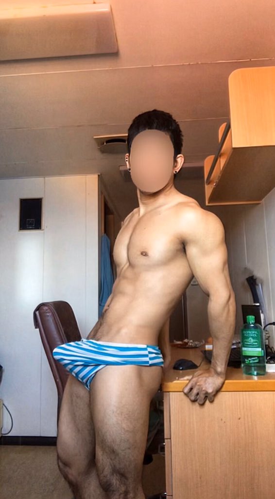 ColdZero29's tweet photo. MorningWood.jpeg
Tigas na tigas ako pota 🍆💦 https://t.co/8aFN7n7yEO