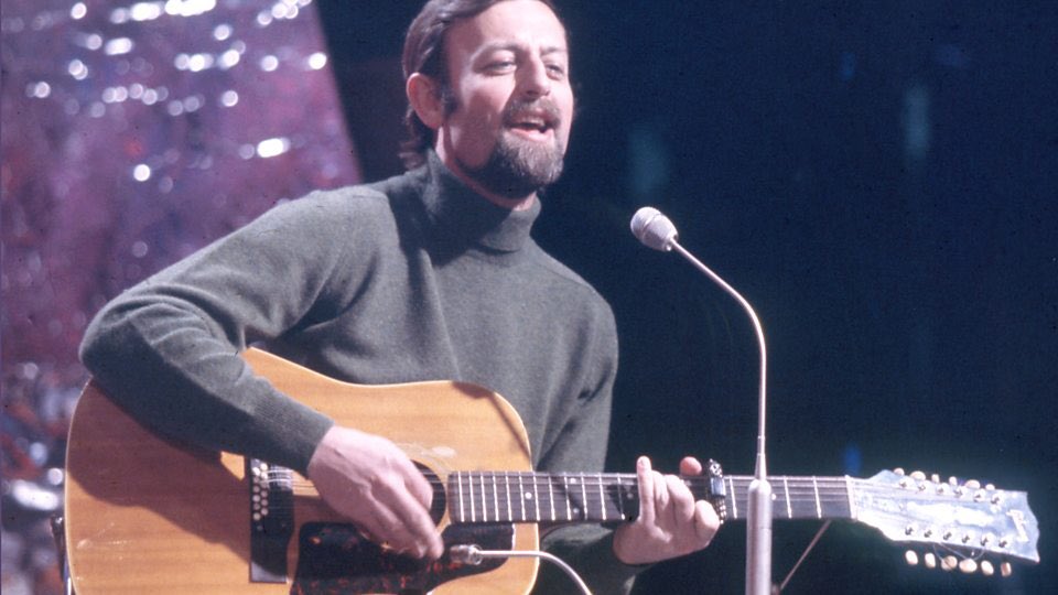 Roger Whittaker - The Last Farewell 1975  via Happy Birthday Roger 