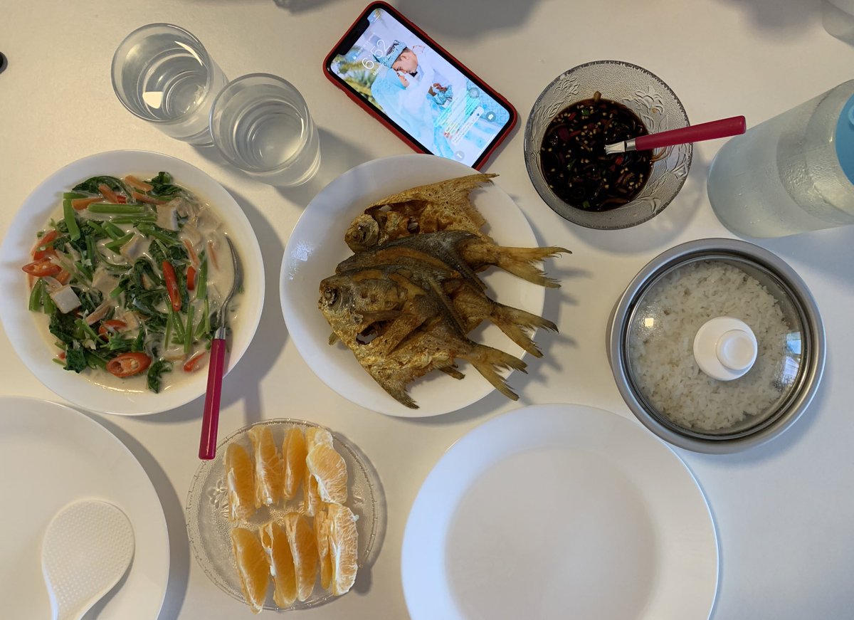 16/3/2020: Nasi + ikan bawal goreng + sayur bayam masak lemak + sambal kicap + buah oren + air kosong for dinner 