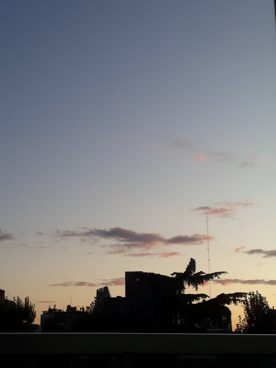 δ♌υЯf tweet media