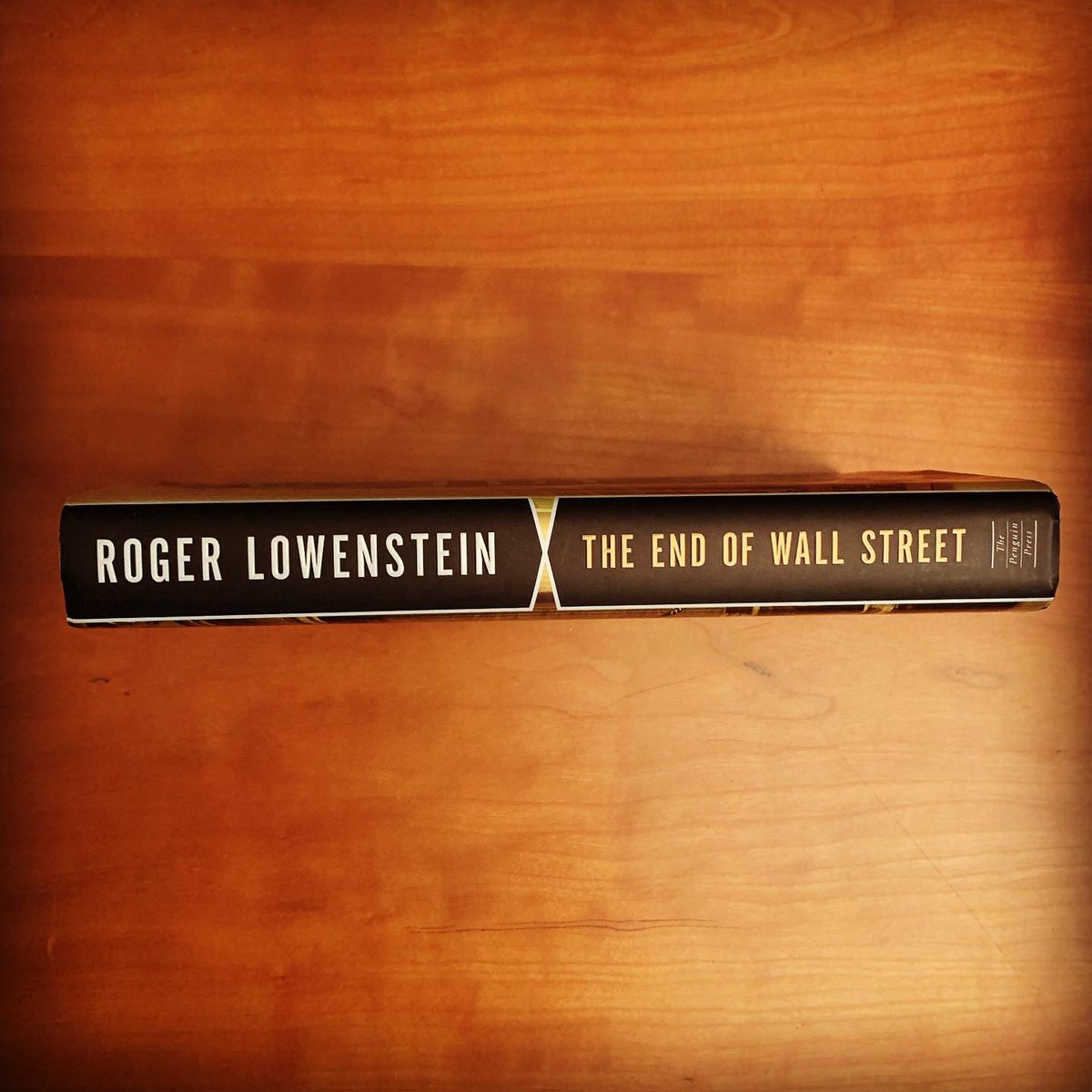 FraudLibrary's tweet photo. The End of Wall Street @RogerLowenstein #SpokeTooSoon #WallStreet #FinancialCrisis #TheLibraryOfFraud 📚 https://t.co/sqZwqBiqFl #BooksOfInstagram #Bookaddict #Bookaholic #BookCover https://t.co/EKgDP8HUhf