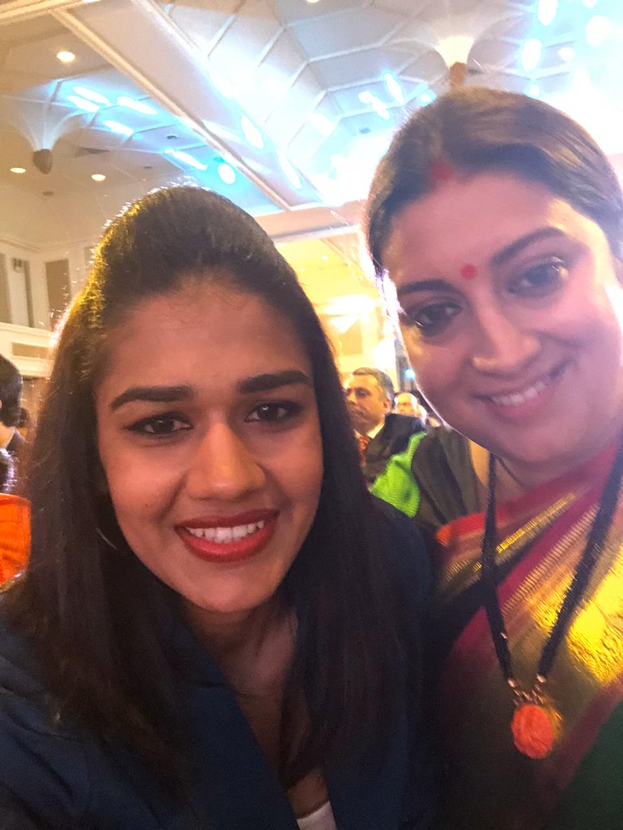 BabitaPhogat's tweet photo. माननीय केंद्रीय मंत्री श्रीमती @smritiirani जी को जन्मदिन की  बहुत-बहुत शुभकामनाएं।ईश्वर से प्रार्थना है कि आप दीर्घायु हों और सदैव स्वस्थ एवं प्रसन्न रहें। https://t.co/sz6N2Au1by
