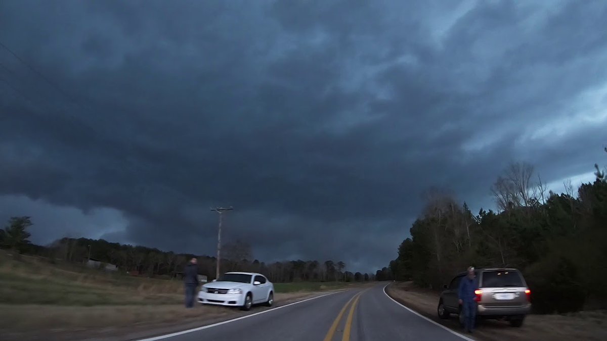 Time-lapses of tornado warned supercell with ground scrubber wall cloud west of De Kalb, MS! buz.tw/MPZCs
