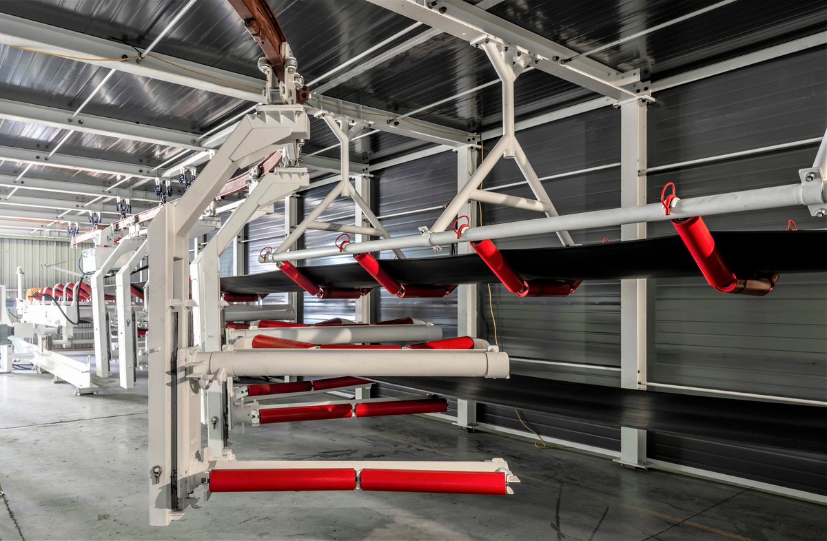 The REDLINE system is designed to be used in a wide range of industries and applications: 
 
→ Underground soft rock mines (coal, potash, salt, gypsum) 
→ Underground metal and hard rock mines 
→ Civil tunnelling (drill/blast, road header and tunnel boring)