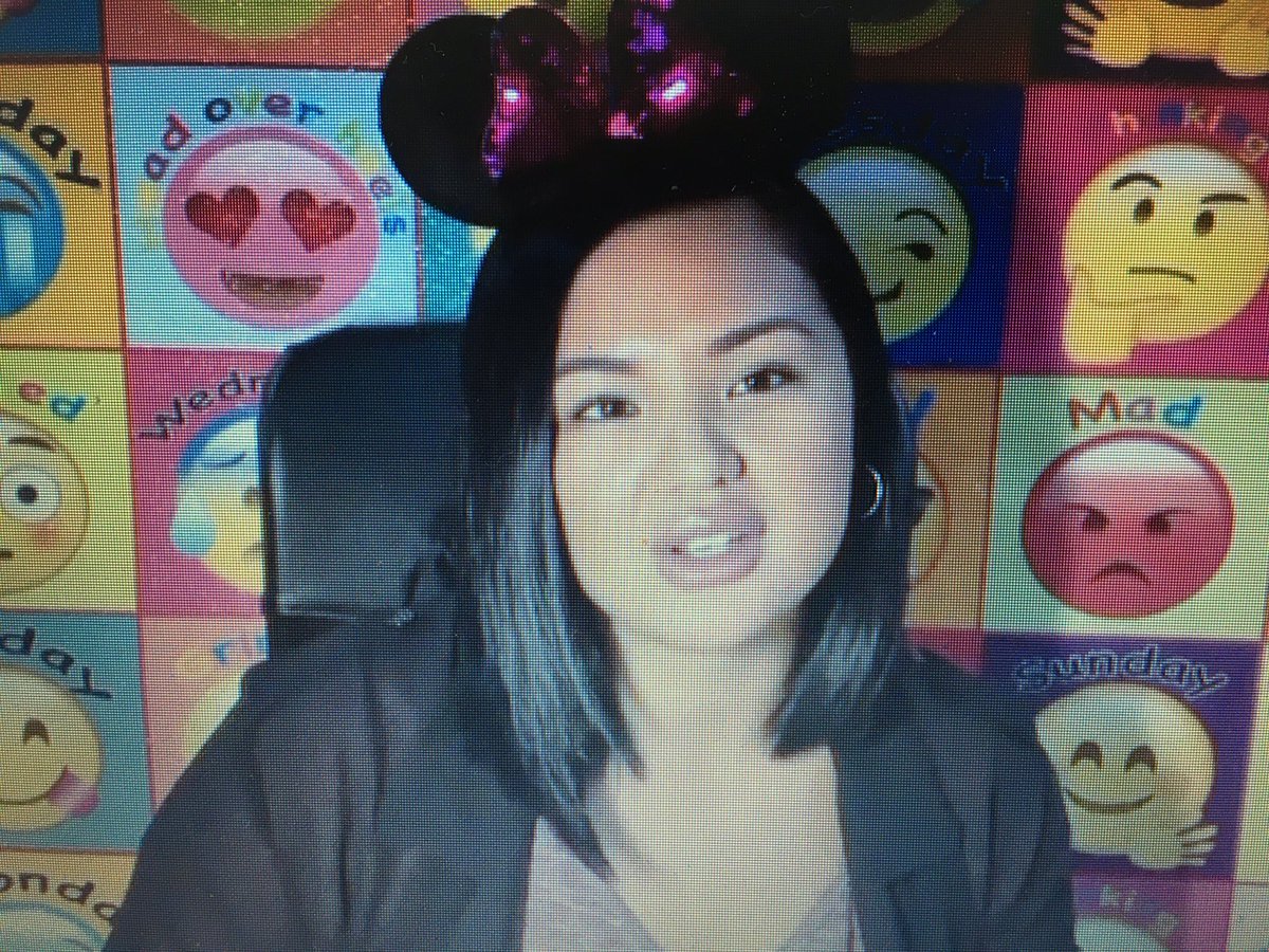 GISPYPC's tweet image. Greenfield teachers get creative to inspire students working from home @Miss_Healy_GIS @MrJamiePlunkett @GISPYP2 @GISPRIMARYHOP @GreenfieldIntS #behappybegis #proudlytaaleem