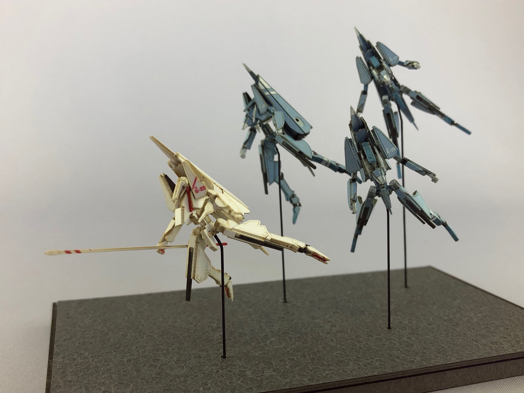 しまむ 1 500 シドニアの騎士 衛人隊 白船工房 Sfkobo さんのワンフェス限定ペーパークラフトキットです コマくてカッコいい 継衛の少し黄ばんだ感じがいいわ 改二や紅雀とかも出して欲しかったね 弐瓶勉 しまむ 1 500 シドニアの騎士 衛人隊 白船工房 Sfkobo さんのワンフェス限定ペーパークラフトキットです コマくてカッコいい 継衛の少し黄ばんだ感じがいいわ 改二や紅雀とかも出して欲しかったね 弐瓶勉