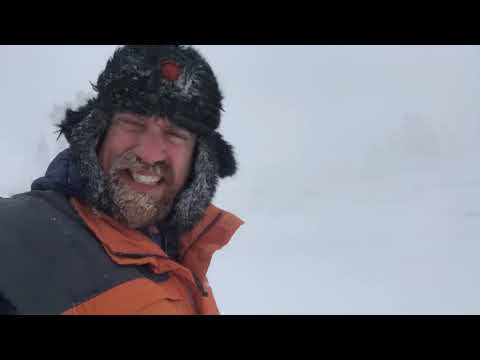 Dangerous winter storm in the Sierra Nevada Mountains, CA! Mammoth Mountain buz.tw/VzvYR