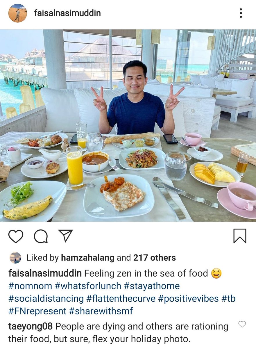 On Twitter Taeyong Why Sofa Merah Dia Memang Insensitive Compared To His Brothers Dats Why Single Kot Lulz Twitter