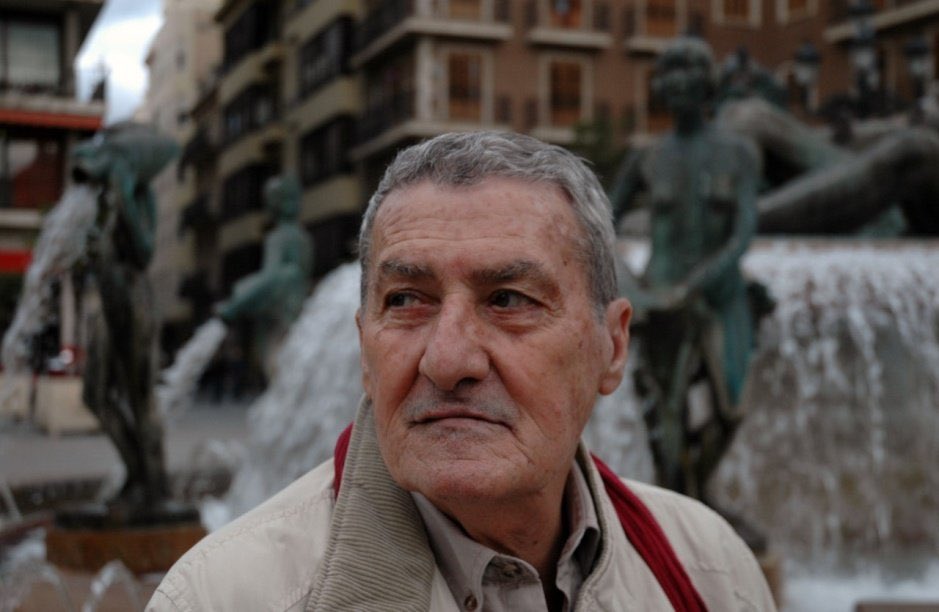 Ayer falleció Marco Marchioni.

No podemos entender la fuerte estructura comunitaria de la que disfrutamos hoy en el barrio sin tener en cuenta las importantes aportaciones que él hizo. Desde AZ Ekimena, le hemos dedicado unas palabras.

🔗  aldezaharra.eus/eu/2020/03/18/…