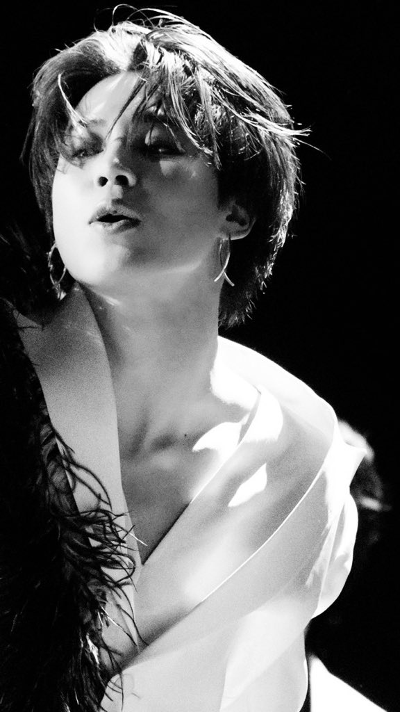 ほくろ占い】#JIMIN #지민🐥 ＜鎖骨 (中央上部)＞ セクシーさが際立ち