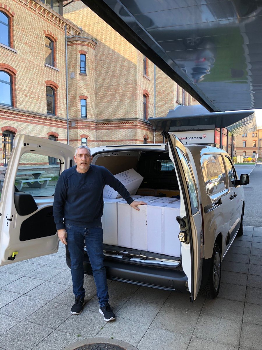 Un don de 10 00 masques chirurgicaux a été effectué ce jour par Domial <a href="/ActionLogement/">Action Logement</a> à l’hôpital civil Pasteur de #Colmar  #SolidariteCOVID19 #SOLIDARITEHOPITAUX 
Un petit geste pour nos #herosduquotidien Merci et bravo aux #PersonnelsSoignants