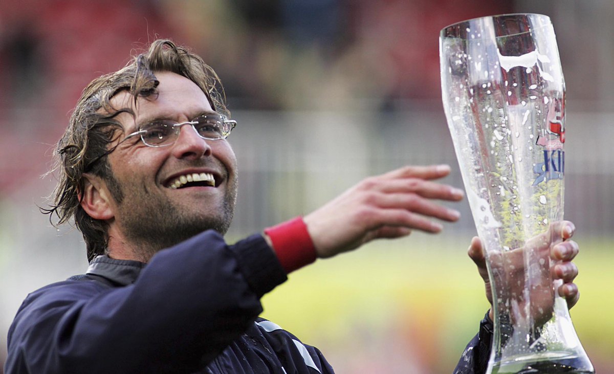 BBCWSSport's tweet photo. 📢PODCAST SPECIAL📢

Jurgen Klopp's story: from Black Forest hills to Anfield thrills.

Join @JohnBennettBBC for a journey through the Liverpool coach's rise to managerial mastery.

LISTEN or DOWNLOAD: https://t.co/BJgNy1FIct https://t.co/PlbiQSIIHi