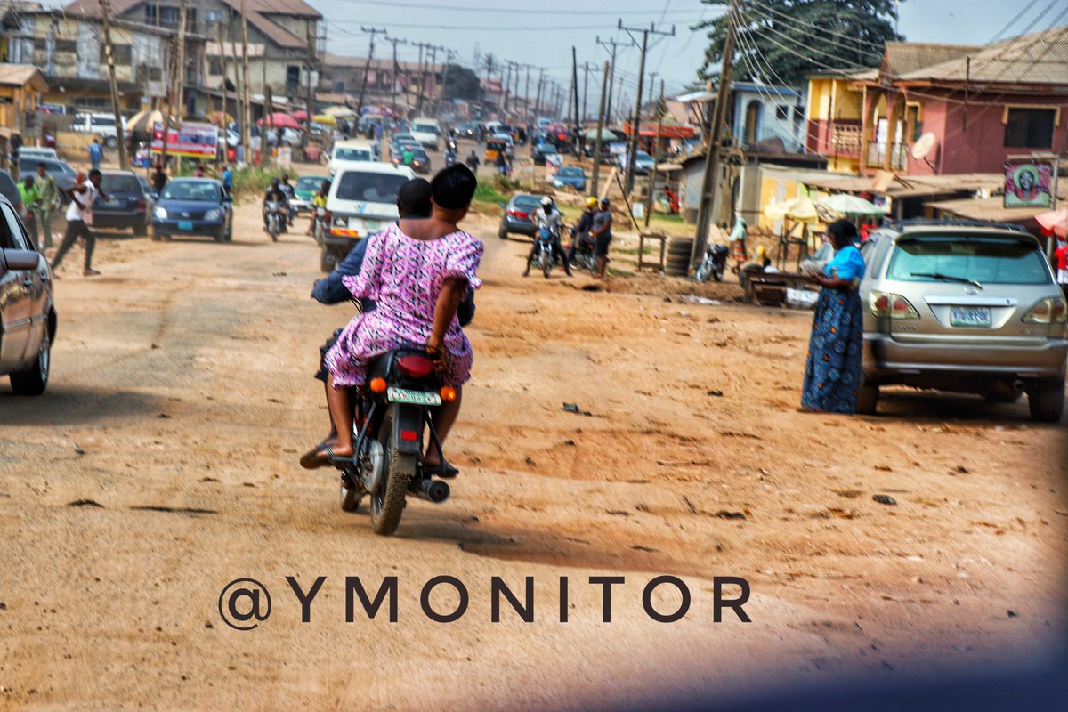 ymonitorng's tweet photo. “Na Road Be Diz?”
This Is Adigbe Road, Abeokuta.
Citizens are calling on @dabiodunFMR for immediate resolution of this.
#Abeokuta
#Potholetracker
#Fixthispothole
#Fixthemanhole
#Ymonitor https://t.co/6uOo9cbH6x