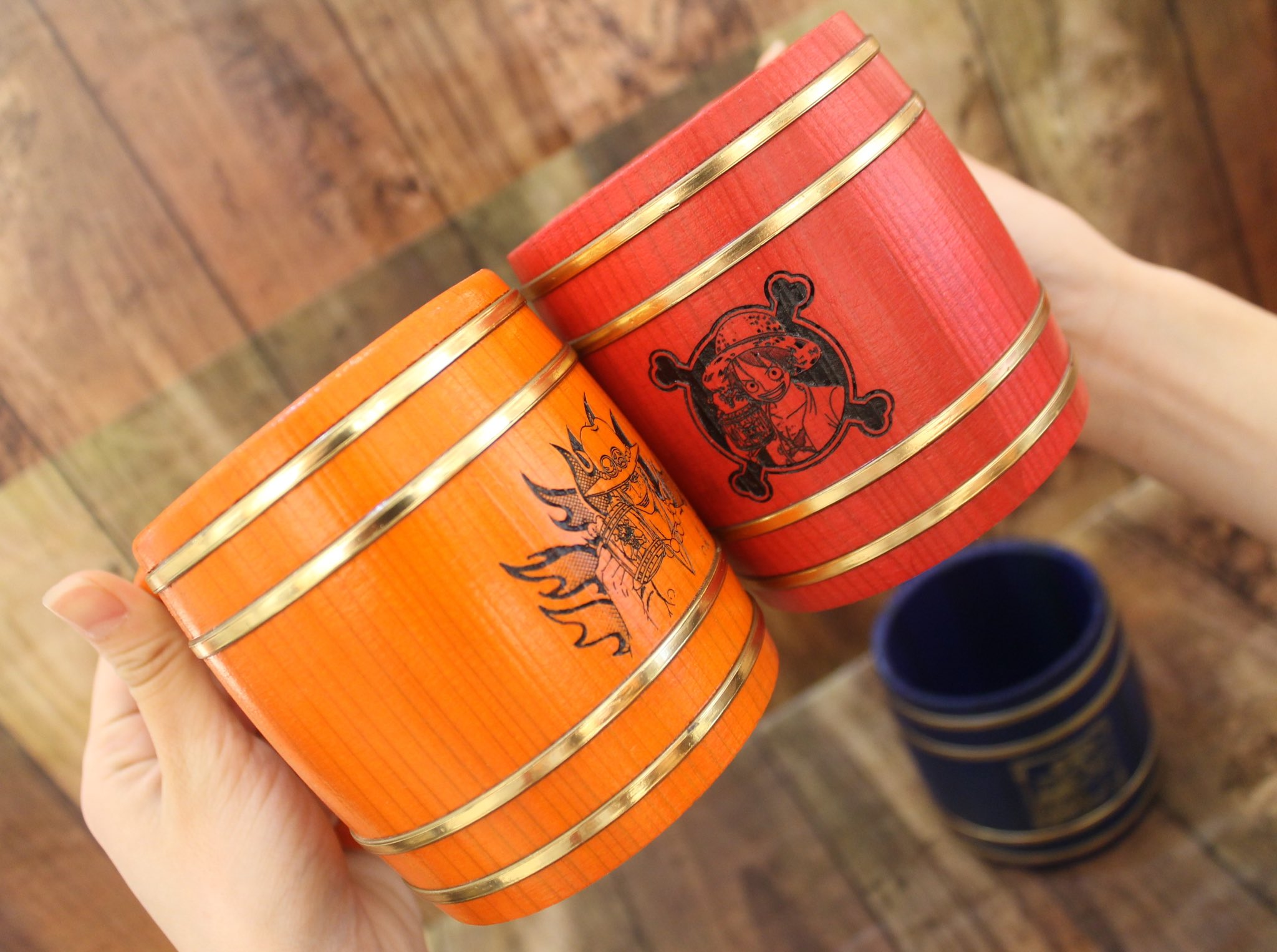One Piece麦わらストア渋谷本店 On Twitter おすすめ 3兄弟乾杯 木樽ジョッキ 380ml エース サボ ルフィ 各6 800円 税 好評発売中 麦わらストア Onepiece