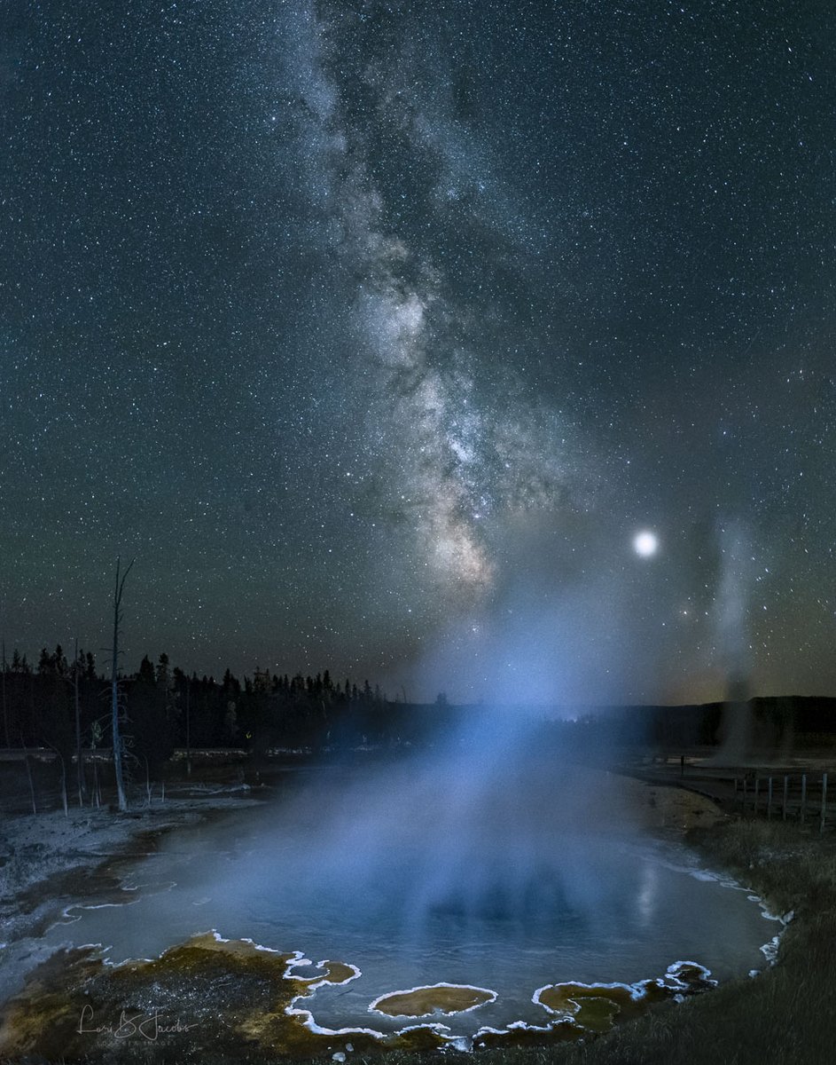 Space photo moment - Milky Way over Yellowstone by Lori Jacobs ( https://apod.nasa.gov/apod/ap200129.html)