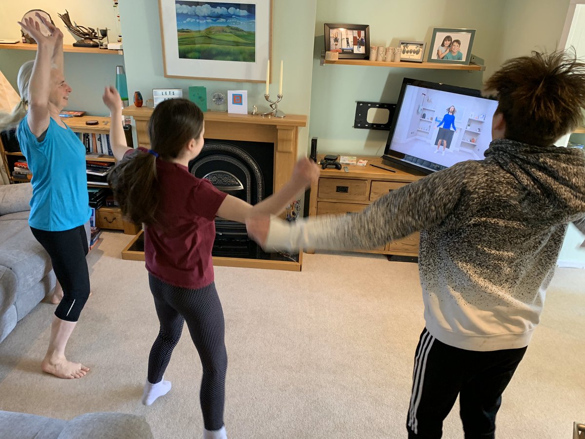 bseymour's tweet photo. The Seymour’s doing Monday morning PE with @thebodycoach
What a great initiative to feel good
#homeschooling #COVIDー19 #letsgethaktive https://t.co/5M46lcT2ft