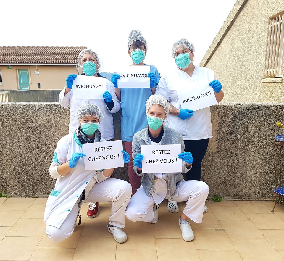 Confinement oblige, les visites sont interdites au sein de la maison de retraite. D'une voix unanime nous vous demandons de rester chez vous #INCASA🏠. 

Les professionnels de Maris Stella s'occupent très bien des résidents et restent près d'eux.

Un v'inquietate simu #VICINUAVOI