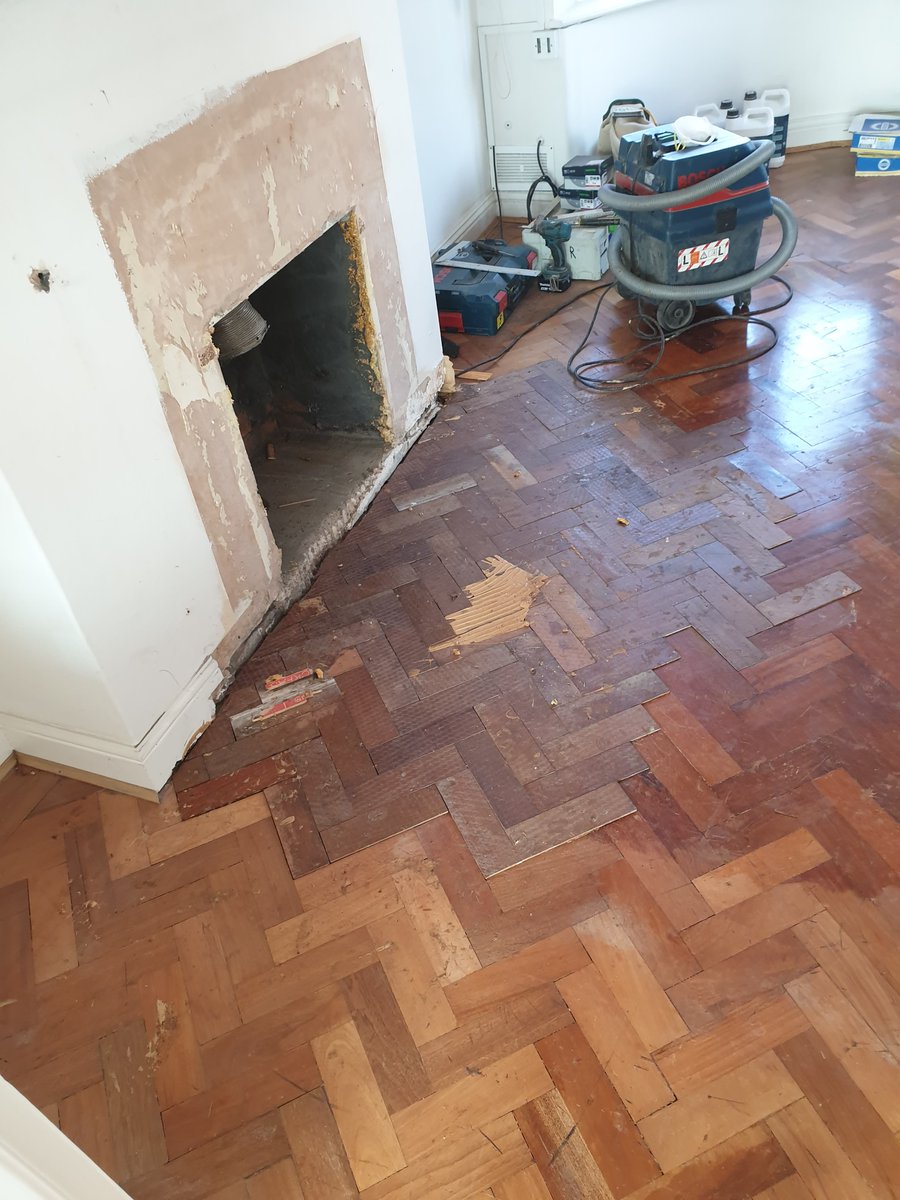 EdenHardwood's tweet photo. Restored flooring is one sure way to improve the value of your home.Aside from the renovation itself, the way in which the decided upon upgrade is done can make a huge difference. #eden #edenteam #floorrestoration #floorsanding #floorfitting https://t.co/5SAwajVZx6