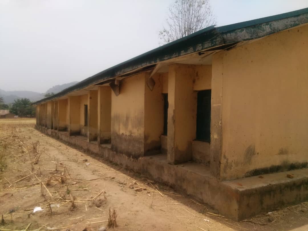 leads_nigeria's tweet image. #corruptionmustGO
#KDSTATNES 
LANW supported by @macfound visited LGEA TACHIRA 2 Kaura LGA for a NEED ASSESSMENT.  The school is in need of renovation
@SMYFoundation
@SholaOga @KadunaSubeb @ogpkaduna @Kaduna_MoE @openUBEC @GovKadu