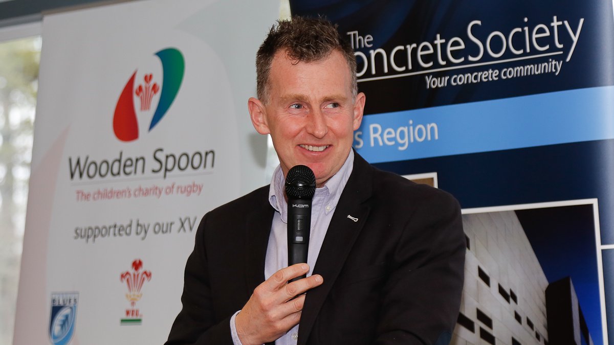 My last #eventphotography before the #coronavirus crisis escalation was with the brilliant <a href="/Nigelrefowens/">Nigel Owens MBE</a> at the <a href="/WalesConcSoc/">Concrete Soc. Wales</a> #Spring lunch at <a href="/SophiaGardens/">Sophia Gardens</a> in #Cardiff with fundraising for <a href="/SpoonWales/">Wooden Spoon Wales</a> | here are photos from when life was almost normal paulfearsphoto.co.uk/blog/portfolio…