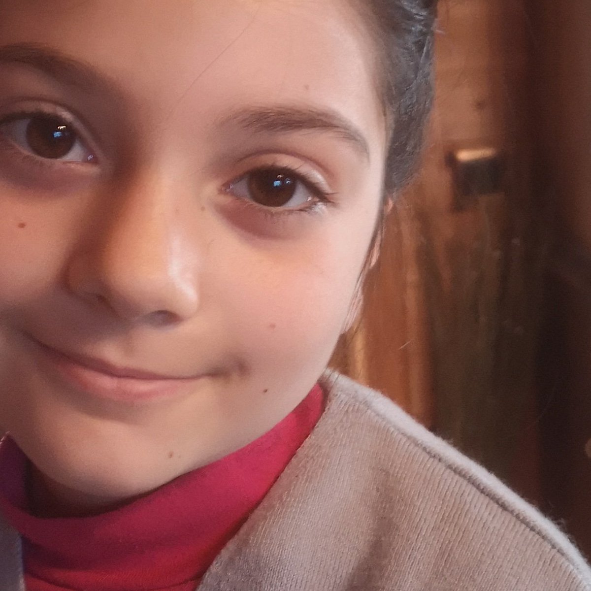 crianzaapego's tweet photo. Un día dije:
Venga niños que nos vamos
Mi hija se quedó clavada en el suelo
Le dije: ¡Venga cielo!
Y me dice:
Has dicho niños, yo soy una niña...

Otro dije dije:
Os adoro a los dos
Ella dijo
¿Y a mi no?
¿Por qué dices eso cariño?
Porque las palabras terminados en O son de chico https://t.co/B2BvwczEa2