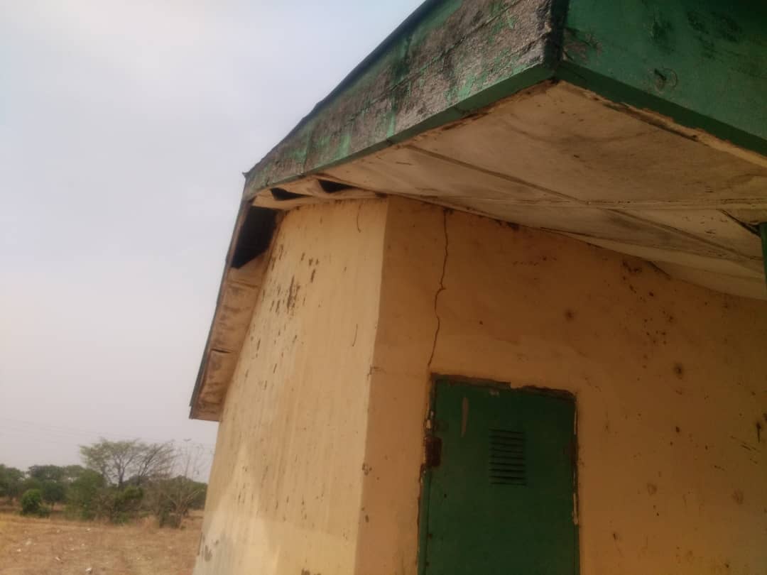 leads_nigeria's tweet image. #corruptionmustGO
#KDSTATNES 
LANW supported by @macfound visited LGEA TACHIRA 2 Kaura LGA for a NEED ASSESSMENT.  The school is in need of renovation
@SMYFoundation
@SholaOga @KadunaSubeb @ogpkaduna @Kaduna_MoE @openUBEC @GovKadu