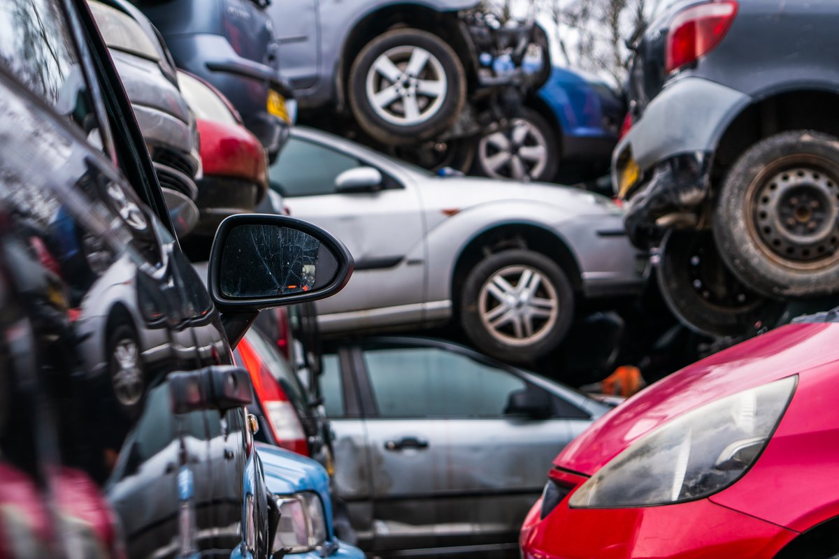 Removemycar's tweet photo. Our #London and #Manchester collection teams are ready this morning to collect your car. Find out instantly how much your old car is worth https://t.co/d847cfIN06 or call 0330 159 1588 #MondayMorning #MondayMotivation #Scrap #Money #Cash #SocialDistancing https://t.co/NQk9tTqWNr